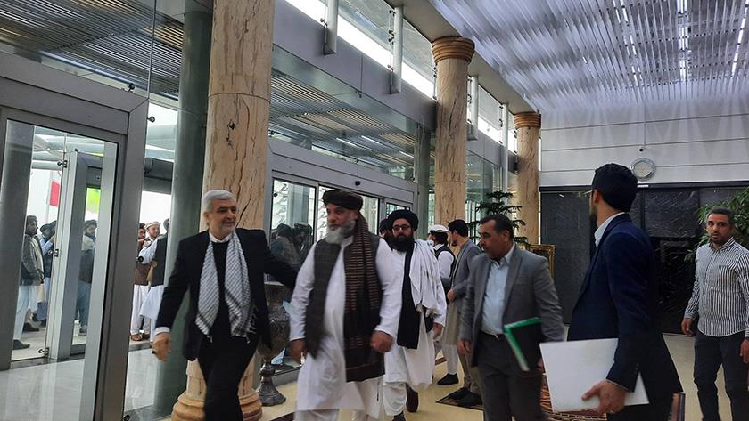Iranpress: Taliban economic delegation arrives in Tehran